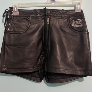 Everlast Genuine Leather Black Women’s Shorts. Size 6
